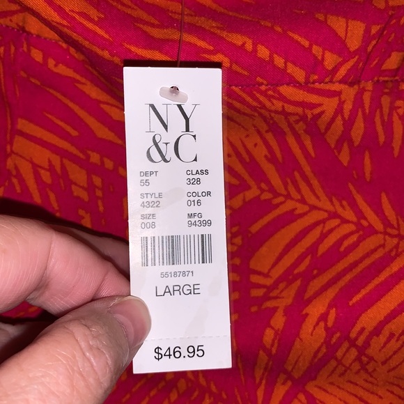 Whitney Pull-on Stretch Short. Size Large. Orange and red pattern. - Picture 5 of 7